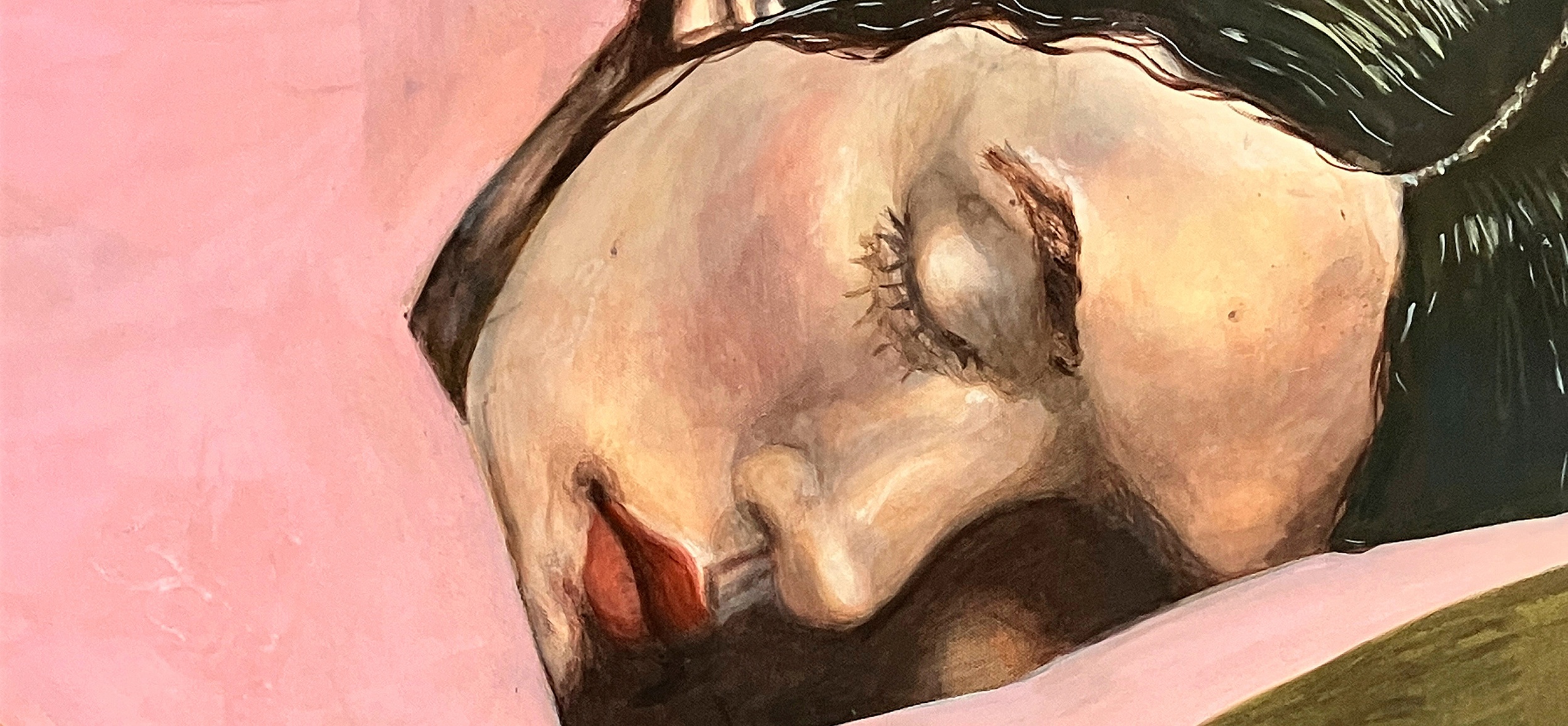 Gemälde einer schlafenden Frau in Nahaufnahme, Acryl auf Leinwand, rosa Hintergrund.